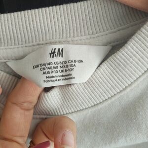 H&M Gray Sweatshirt